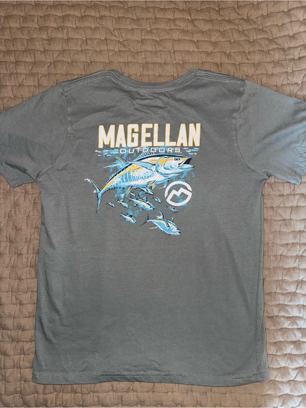 Magellan Outdoors Gray Tee with Blue & Yellow Fishing Graphic